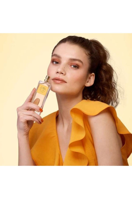 عطر زنانه اسمانتوس اینفوژن سبز اوریفلیم