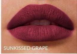 رژ لب جامد مات مدل Avon Ultra Matte حاوی SPF 15