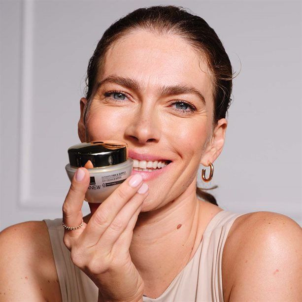 کرم روز 40+ آون Avon ضد چروک و سفت کننده با Spf 25 حجم 50 میل